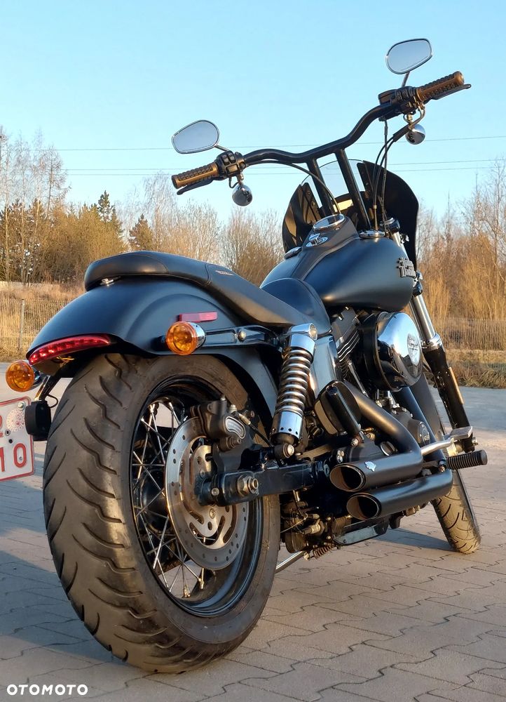 Harley-Davidson Dyna Street Bob - 16