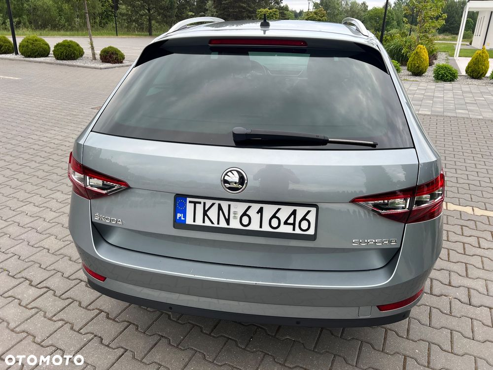 Skoda Superb 2.0 TDI Ambition - 6