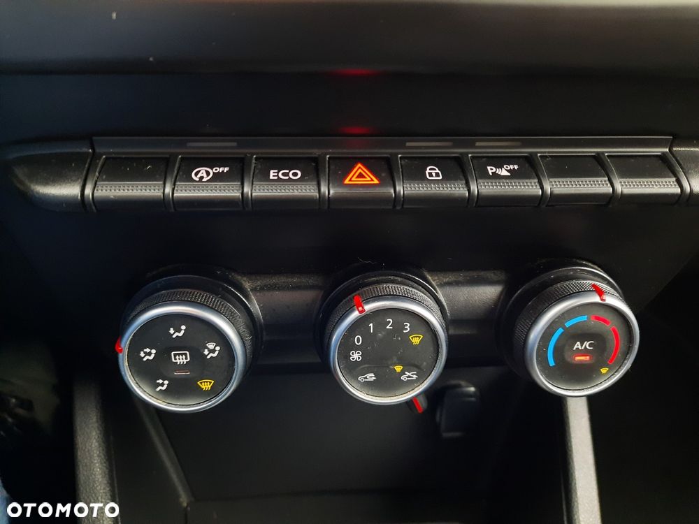 Dacia Duster SCe 115 2WD Essential - 36