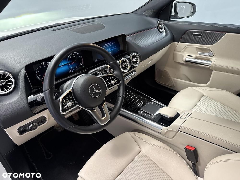 Mercedes-Benz GLA 200 Progressive - 13
