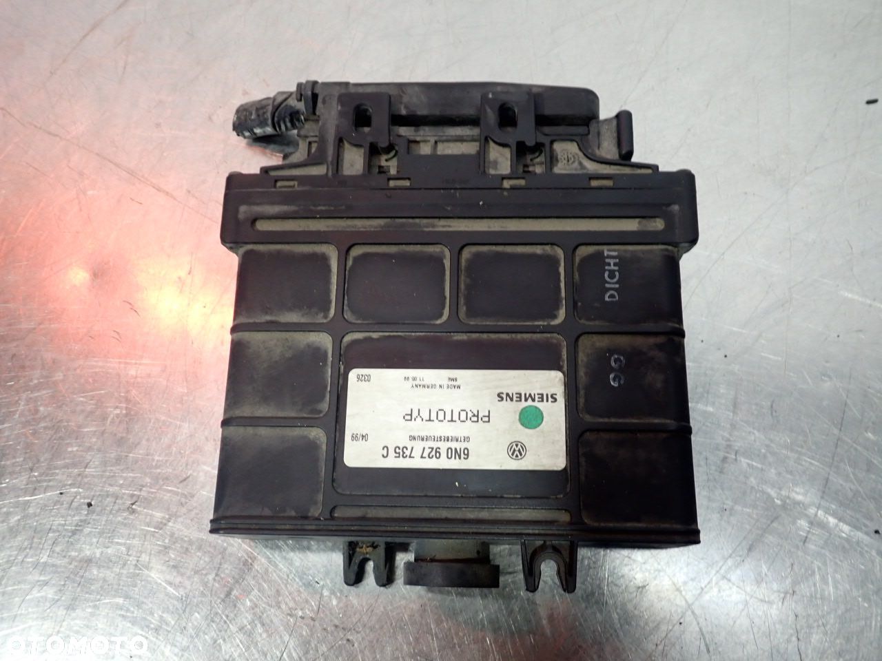 KOMPUTER SILNIKA VOLKSWAGEN LUPO 6N0927735C - 1