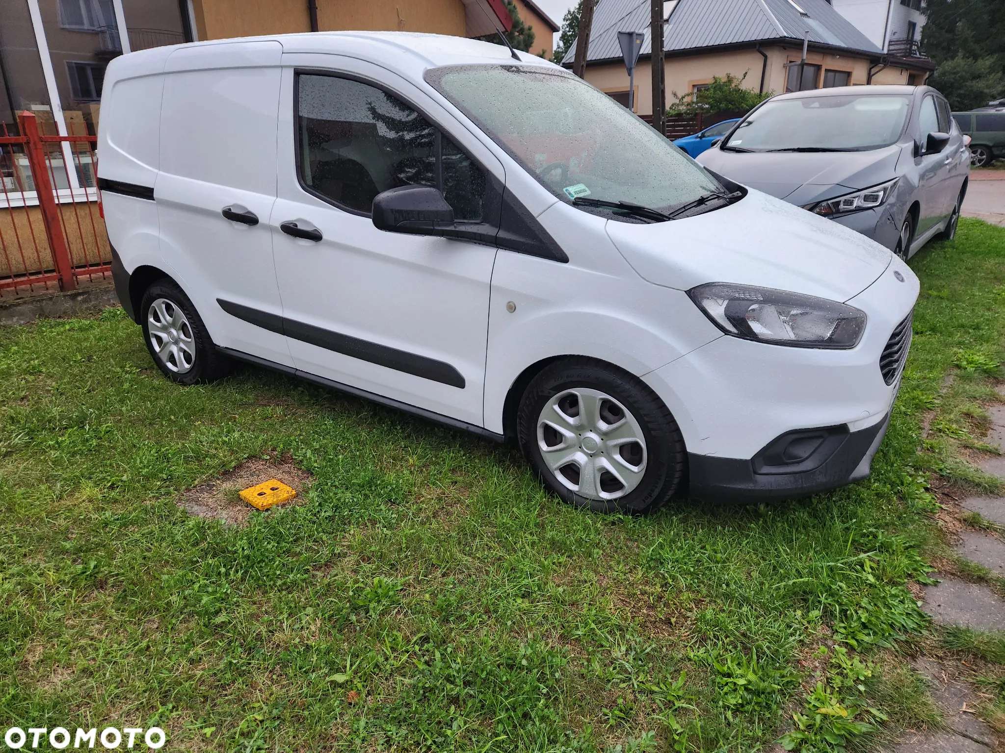 Ford TRANSIT COURIER - 24