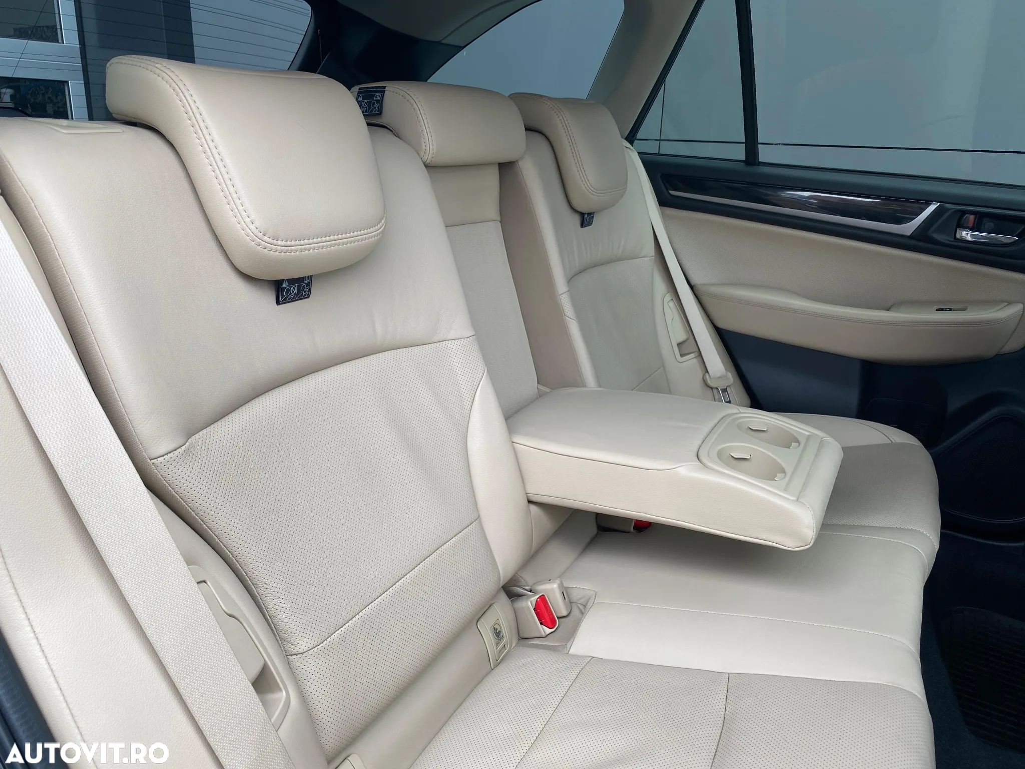 Subaru Outback 2.0D Lineartronic Sport - 16