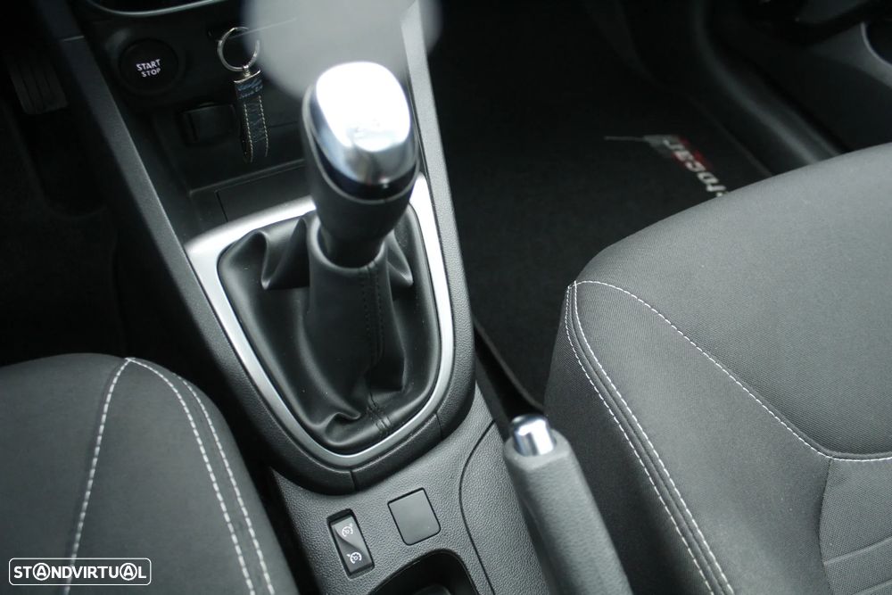 Renault Clio Energy dCi 90 Start & Stop LIMITED 2018 - 17