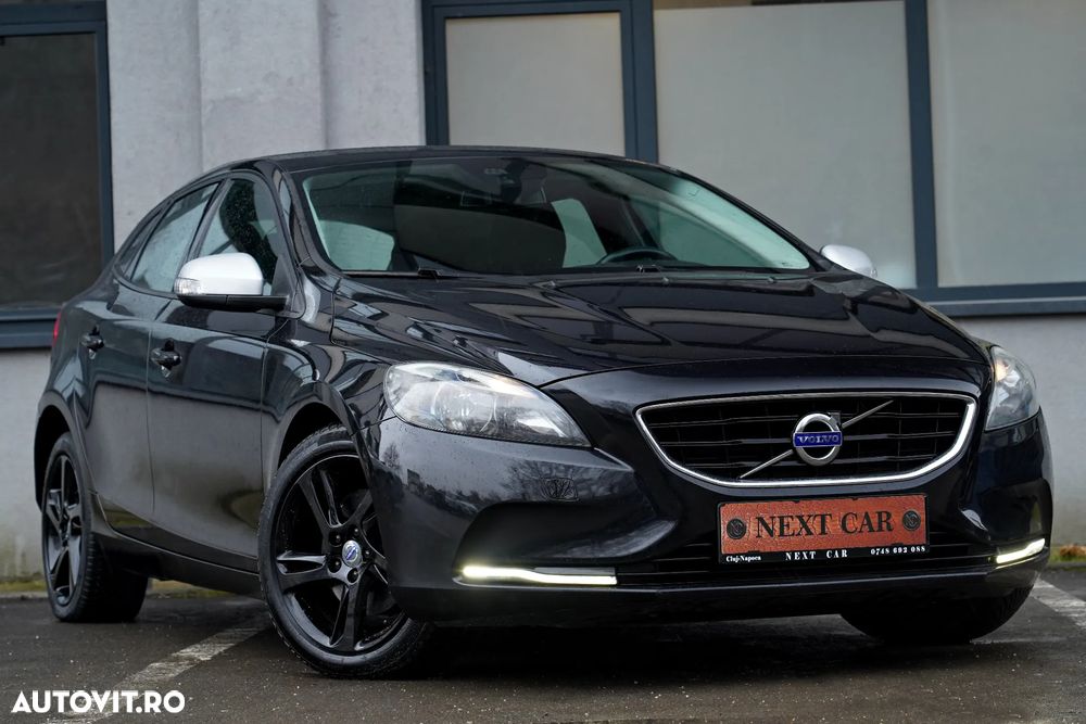 Volvo V40 D2 Aut. Summum - 2