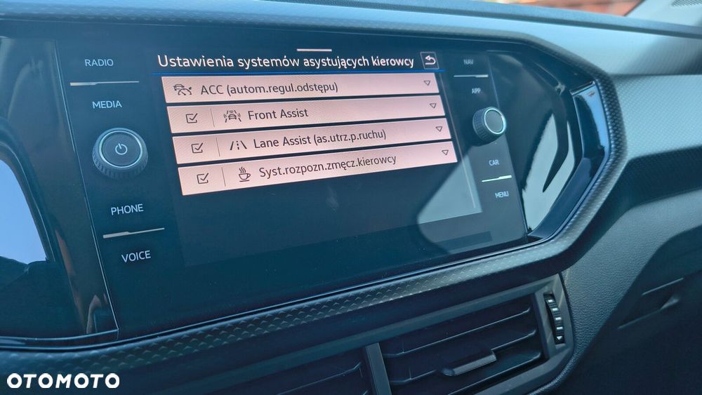 Volkswagen T-Cross - 22