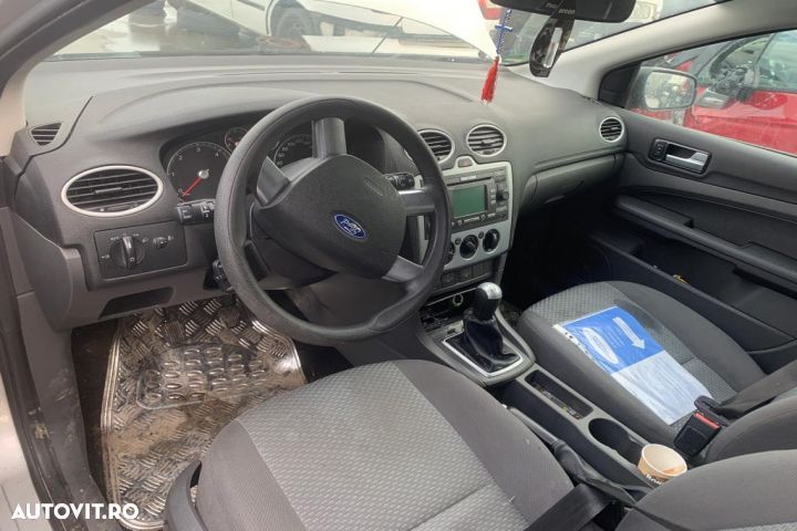 Far stanga Ford Focus 2 [2004 - 2008] wagon 5-usi 1.6 TDCi MT (109 hp - 7
