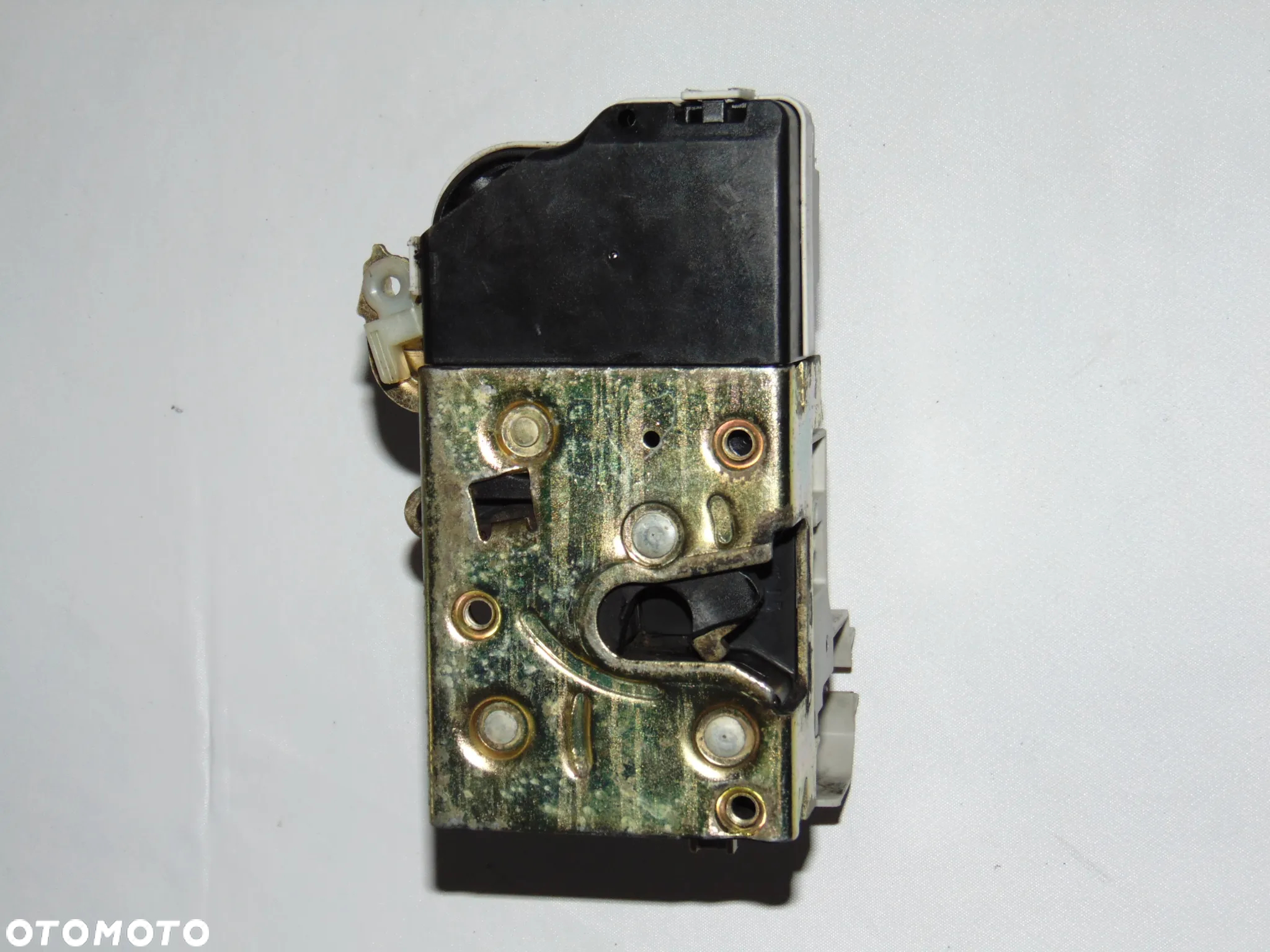 Zamek 6 PIN przedni przód lewy kierowcy Peugeot 307 FL lift 05-08r - 2