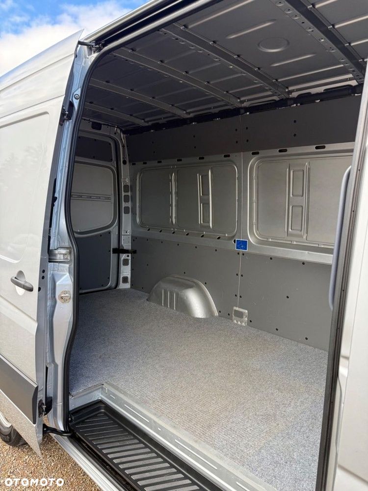 Volkswagen Crafter - 28
