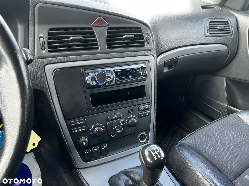 Volvo V70 2.4 Kinetic - 8