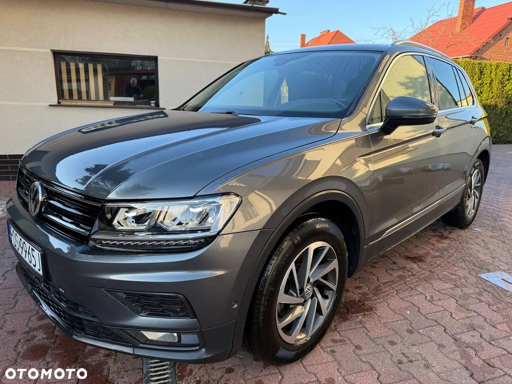 Volkswagen Tiguan - 1