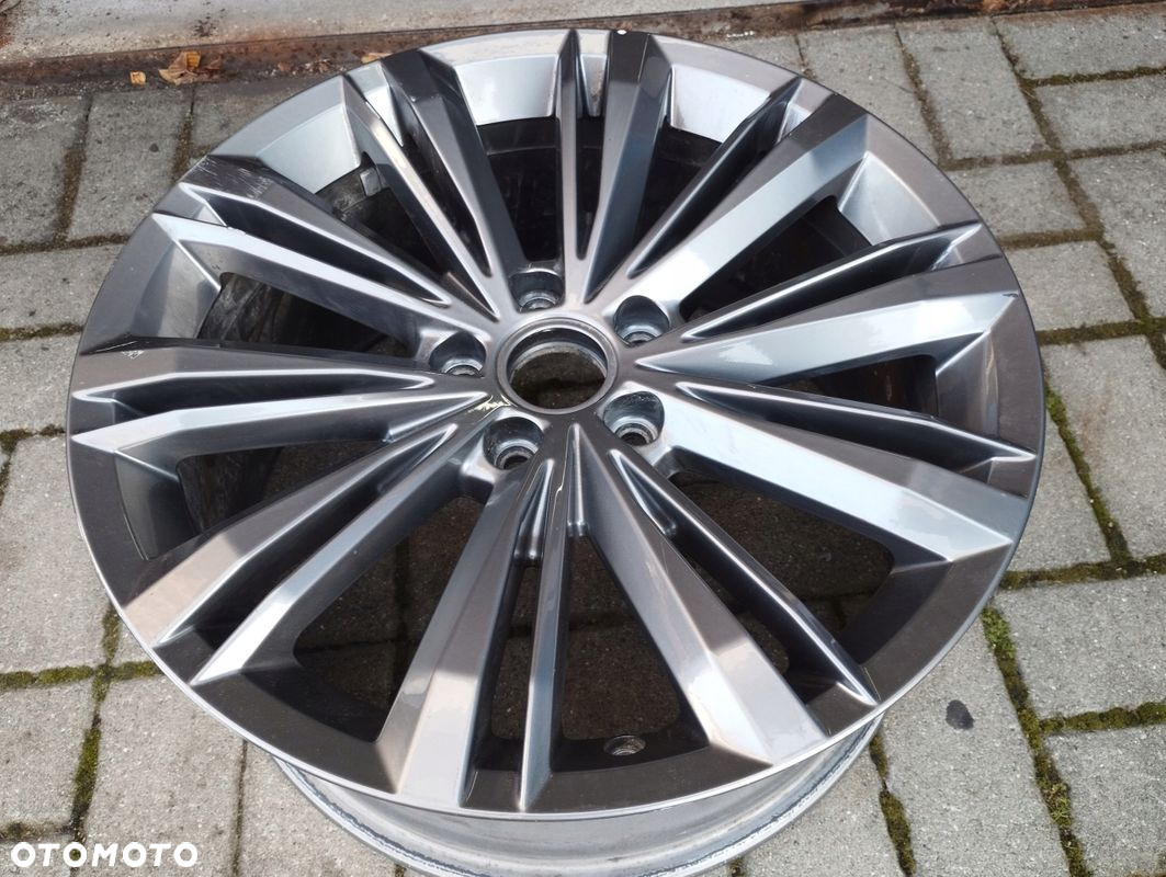 Felga VW Passat B8 R-line 3G0 8J 18 ET44 3G0601025BN - 3