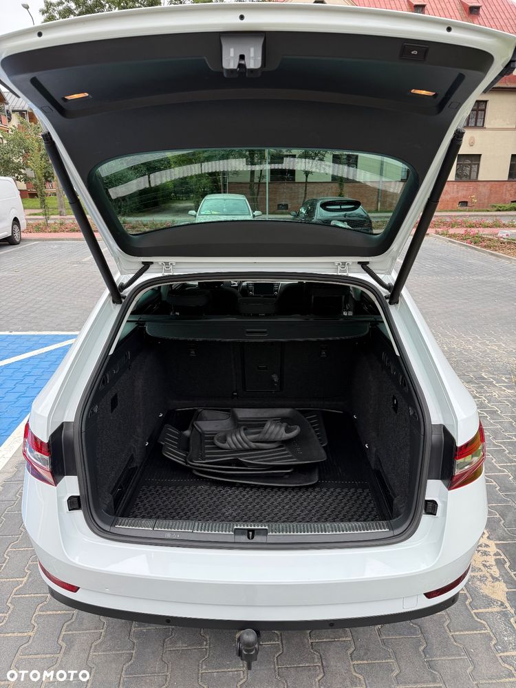 Skoda Superb 2.0 TDI 4x4 Ambition DSG - 26