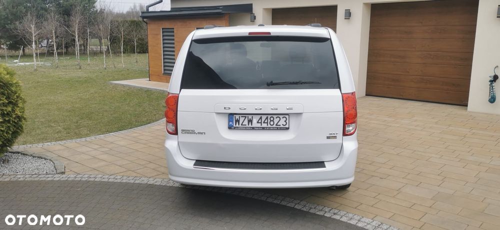 Dodge Grand Caravan - 6