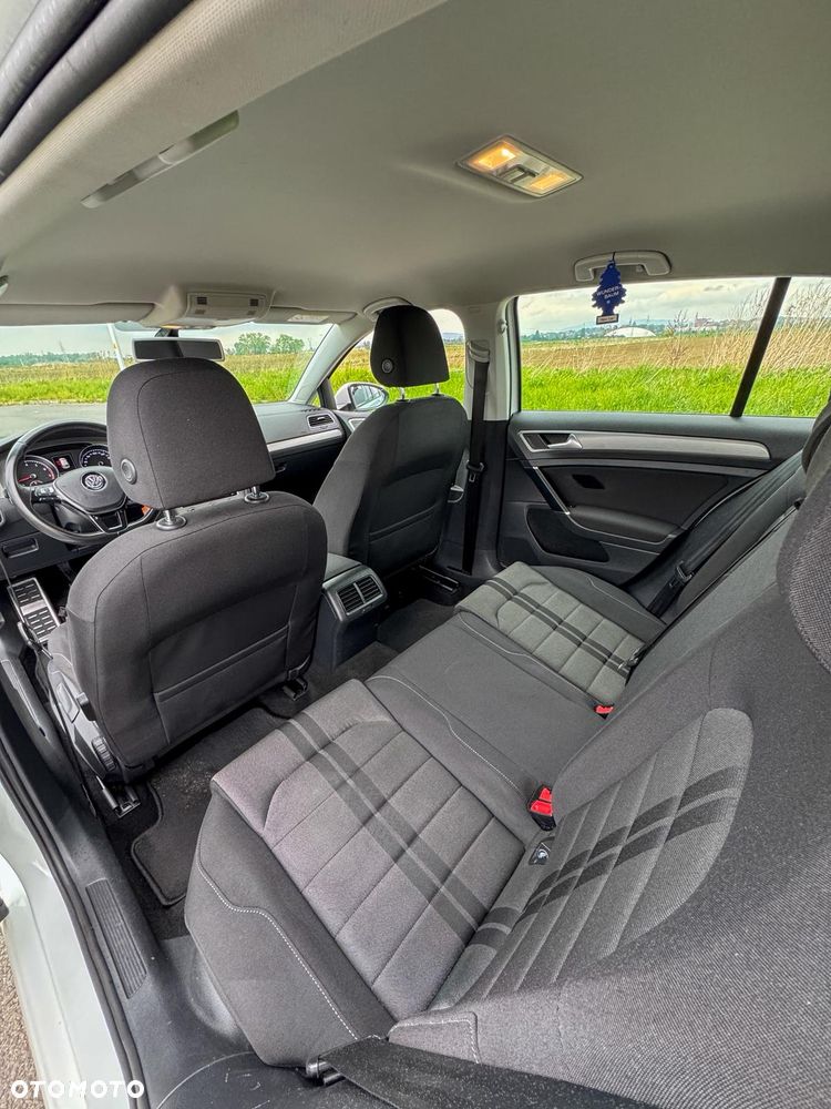 Volkswagen Golf 1.0 TSI OPF Comfortline - 2