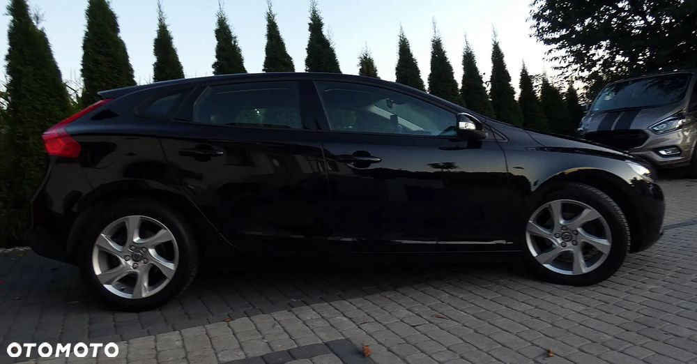 Volvo V40 D3 Drive-E Momentum - 9
