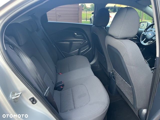 Kia Rio 1.2 Attract - 12