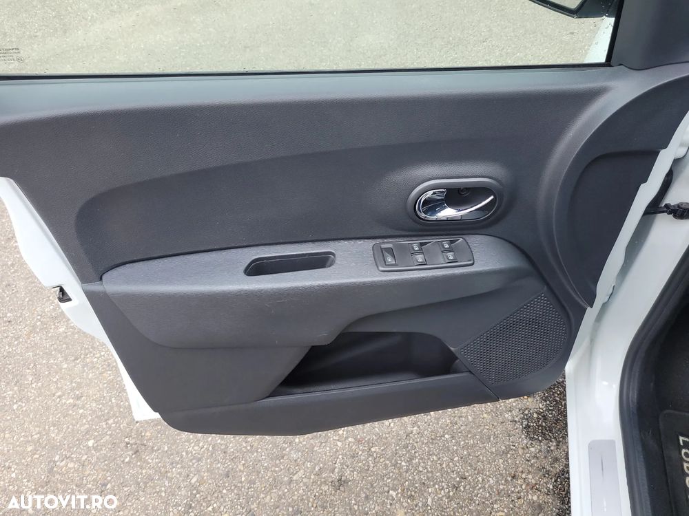 Dacia Lodgy Blue dCi 115 (7-Sitzer) Stepway - 13