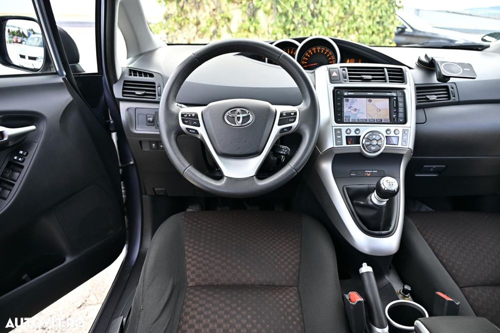 Toyota Verso 1.8 Valvematic Luna - 12