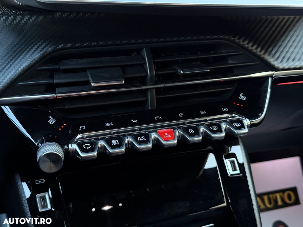 Peugeot 2008 e-2008 GT Line - 15