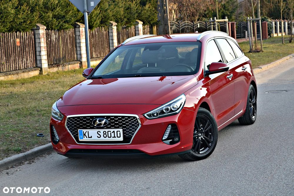 Hyundai i30 blue 1.6 CRDi Premium - 2