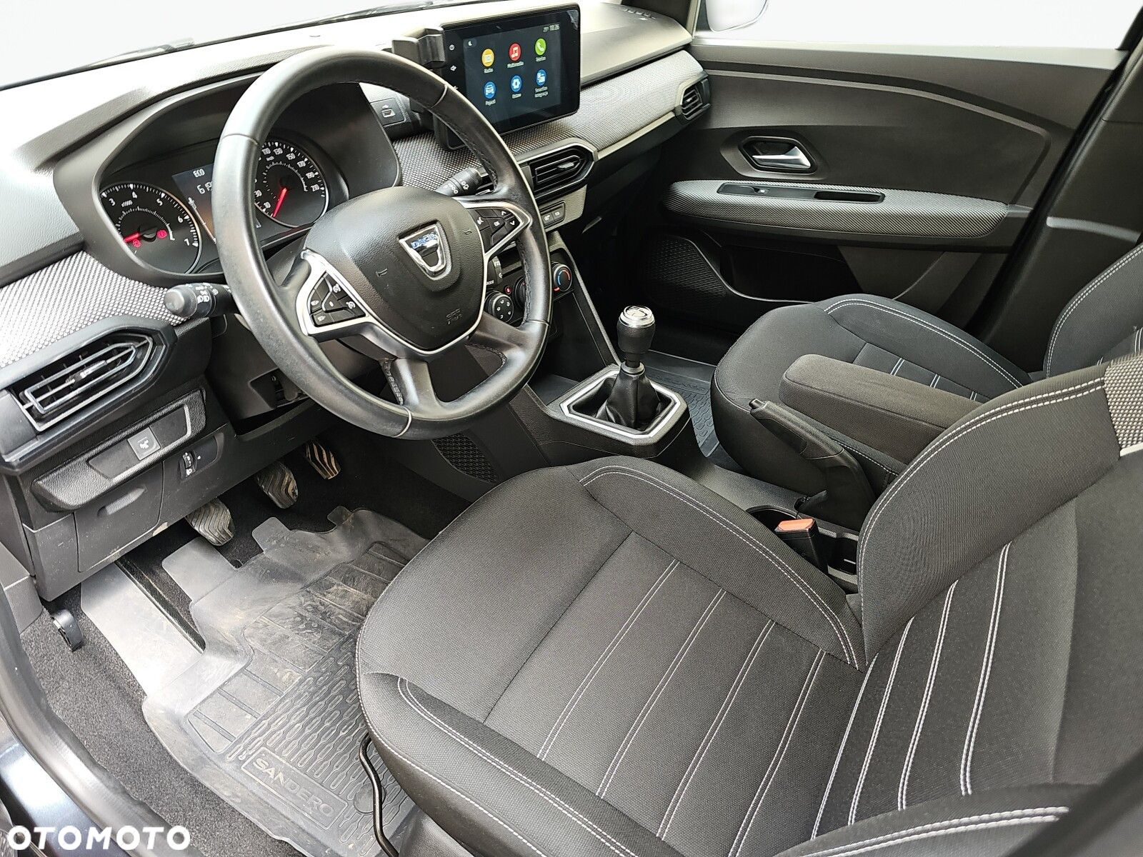 Dacia Sandero - 11