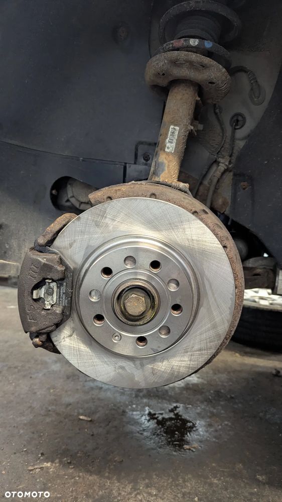 Volkswagen Golf 1.6 FSI Comfortline - 15