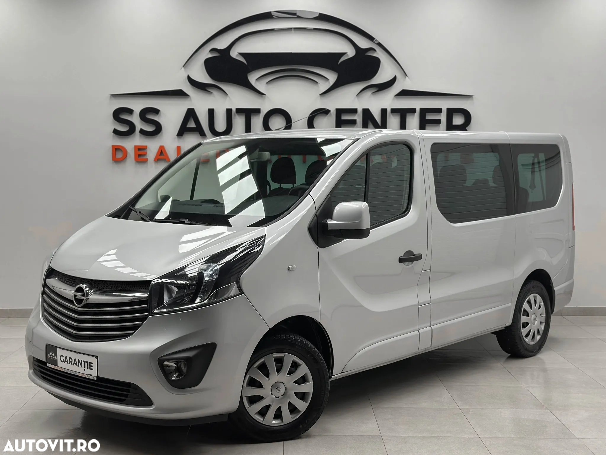 Opel Vivaro - 2