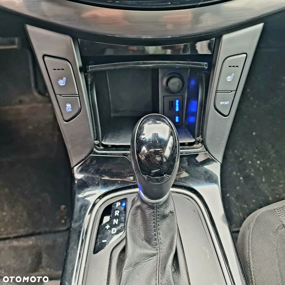 Hyundai i40 Kombi blue 1.7 CRDi DCT Premium - 22