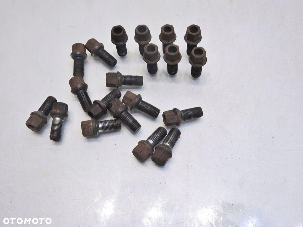 ŚRUBA ŚRUBY FELG AUDI A4 B7 - 6