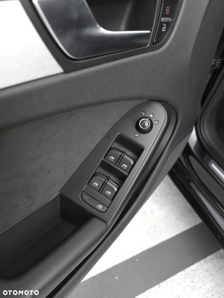 Audi S4 Avant S tronic - 22