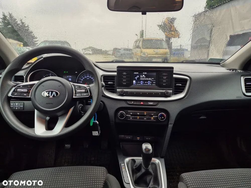 Kia Ceed 1.6 CRDi SCR M - 12