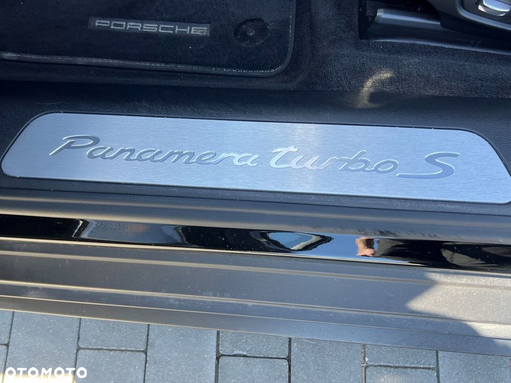 Porsche Panamera - 14