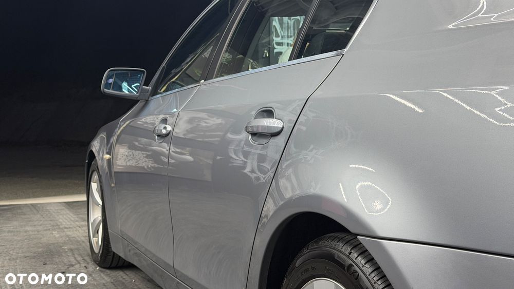 BMW Seria 5 525i - 5