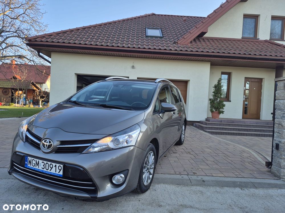Toyota Verso 1.8 Premium EU6 - 1