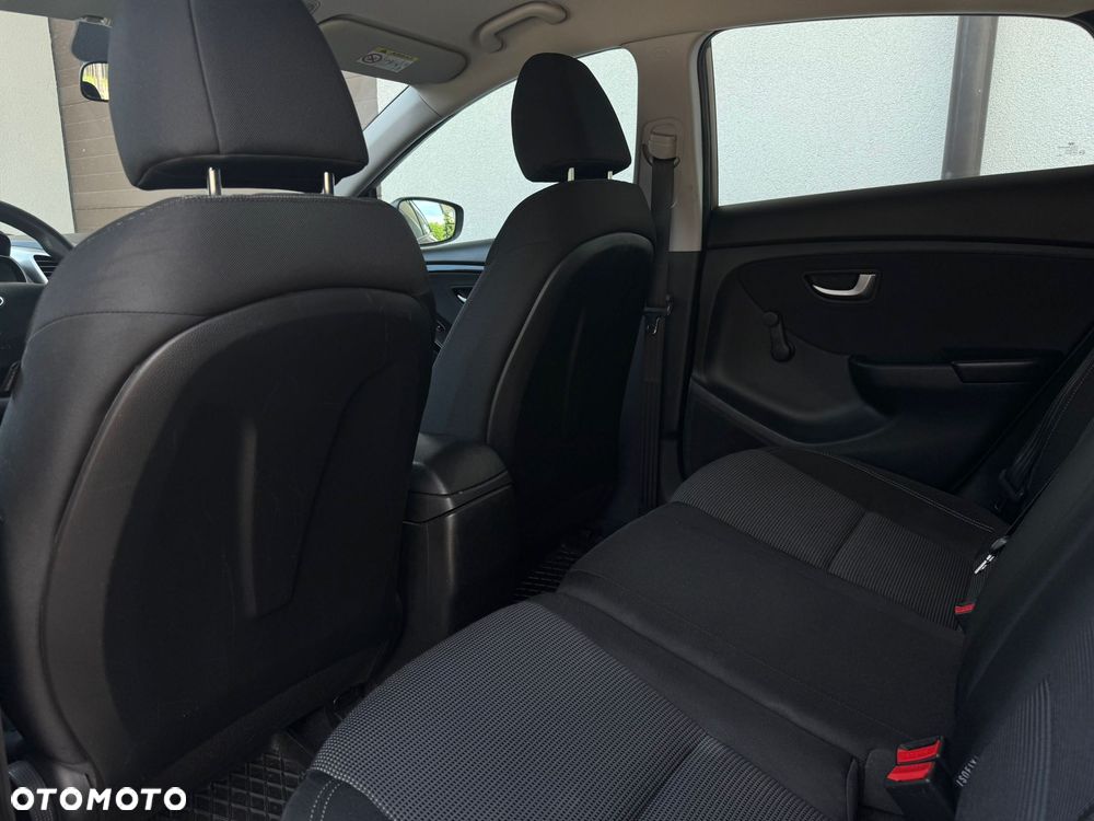 Hyundai i30 1.4 Premium - 19