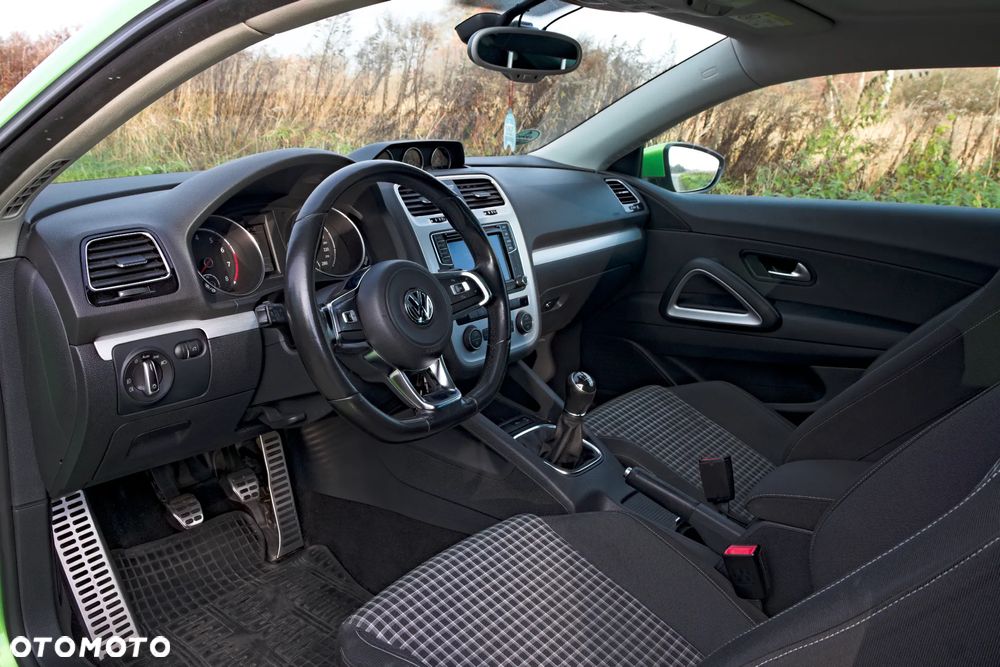 Volkswagen Scirocco 2.0 TSI BMT Perfectline R-Style - 6
