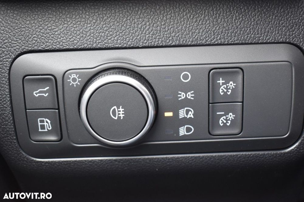 Ford Kuga - 24