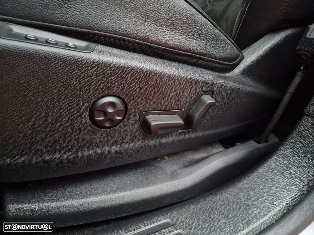 DS DS7 Crossback E-Tense Performance Line+ EAT8 - 13