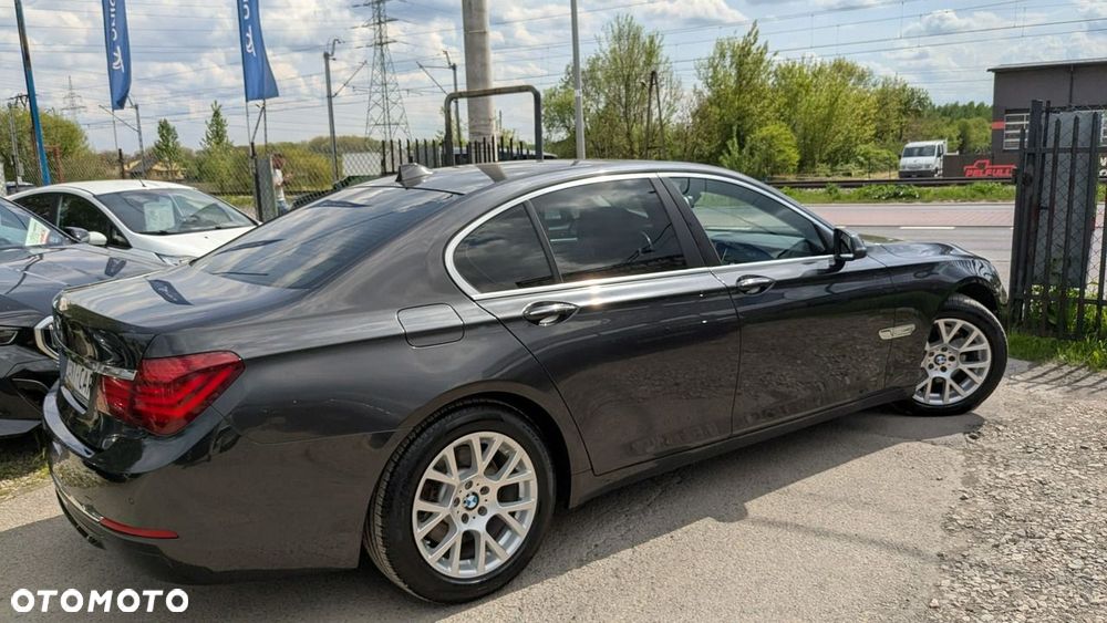 BMW Seria 7 - 11