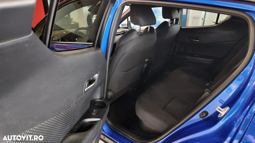 Toyota C-HR 1.8 HSD 122 CP 4x2 CVT C-lassy bi-tone - 15