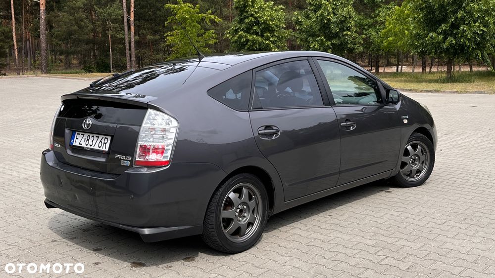 Toyota Prius 1.5 VVT-i Prestige - 5