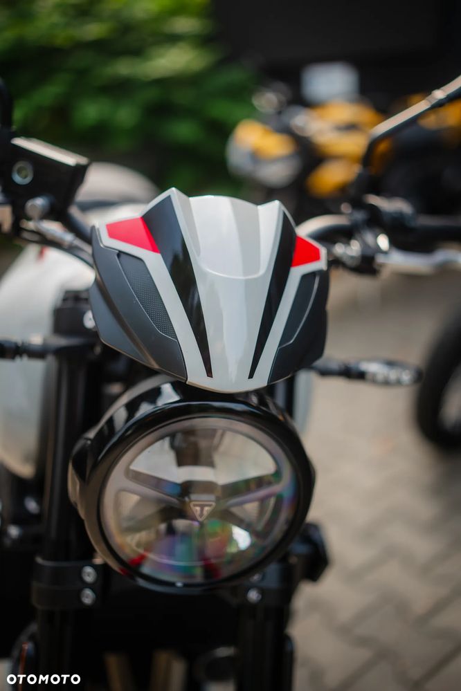 Triumph Trident - 7