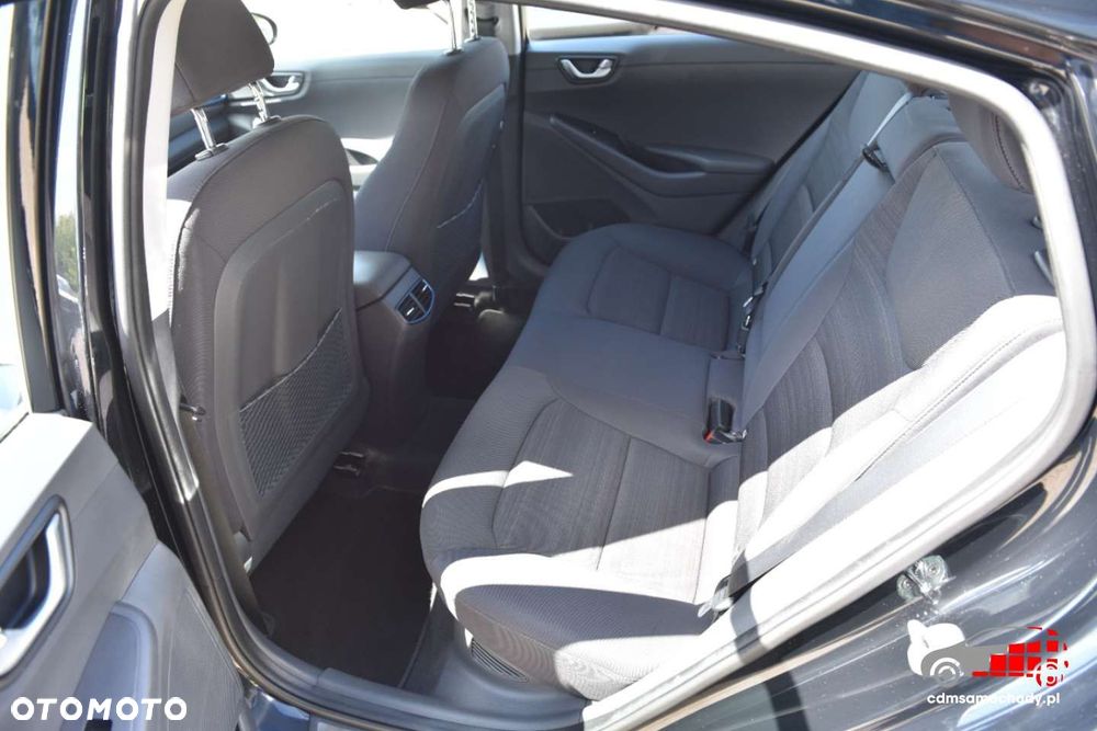 Hyundai IONIQ - 10