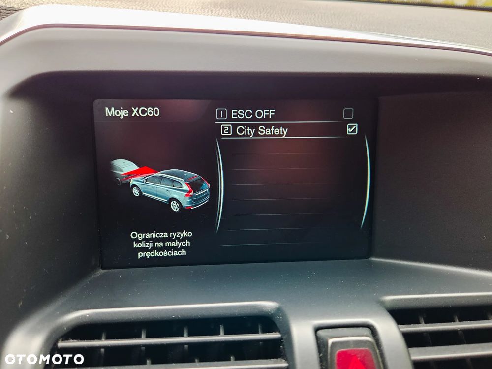 Volvo XC 60 D4 Momentum - 9