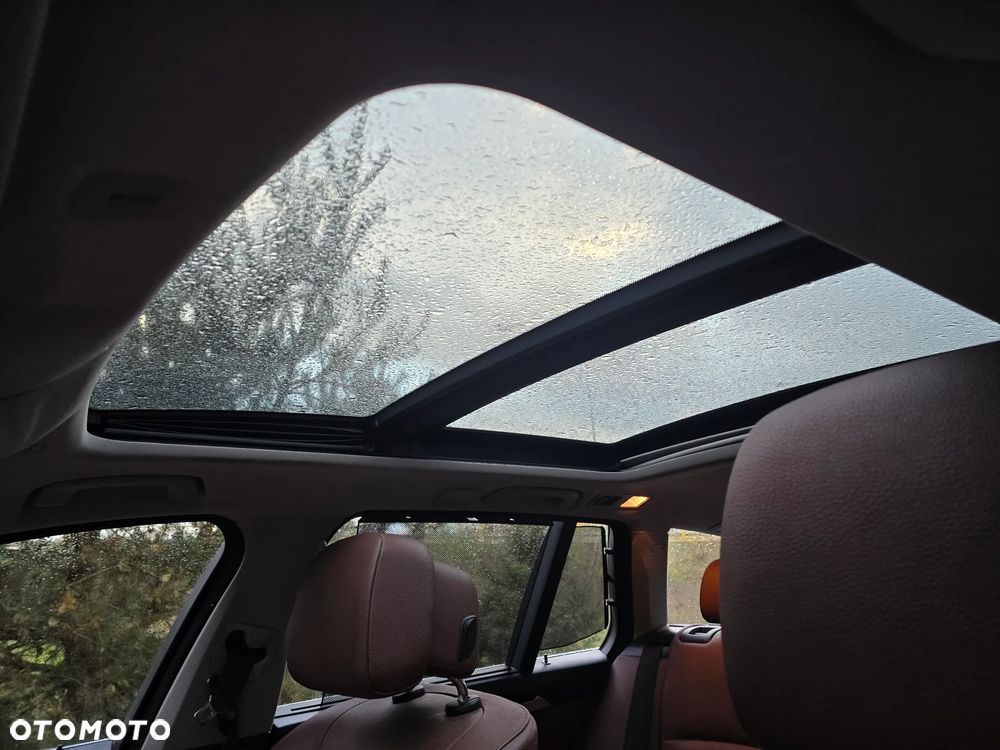 BMW Seria 5 525d xDrive Sport-Aut - 12