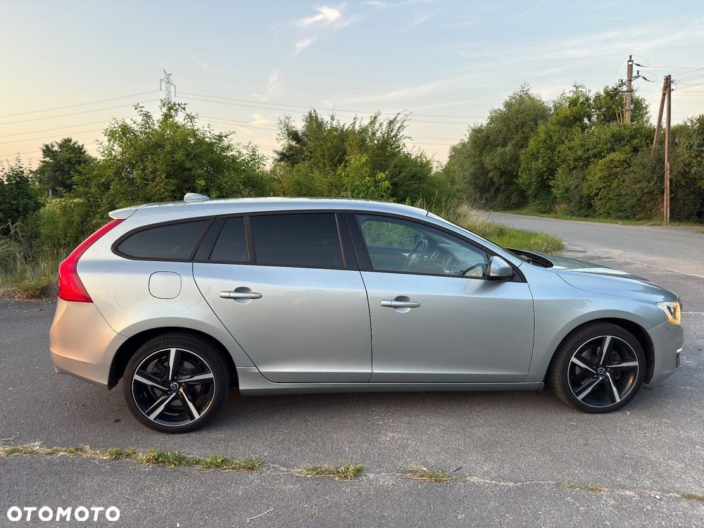 Volvo V60 D4 Drive-E Kinetic - 9