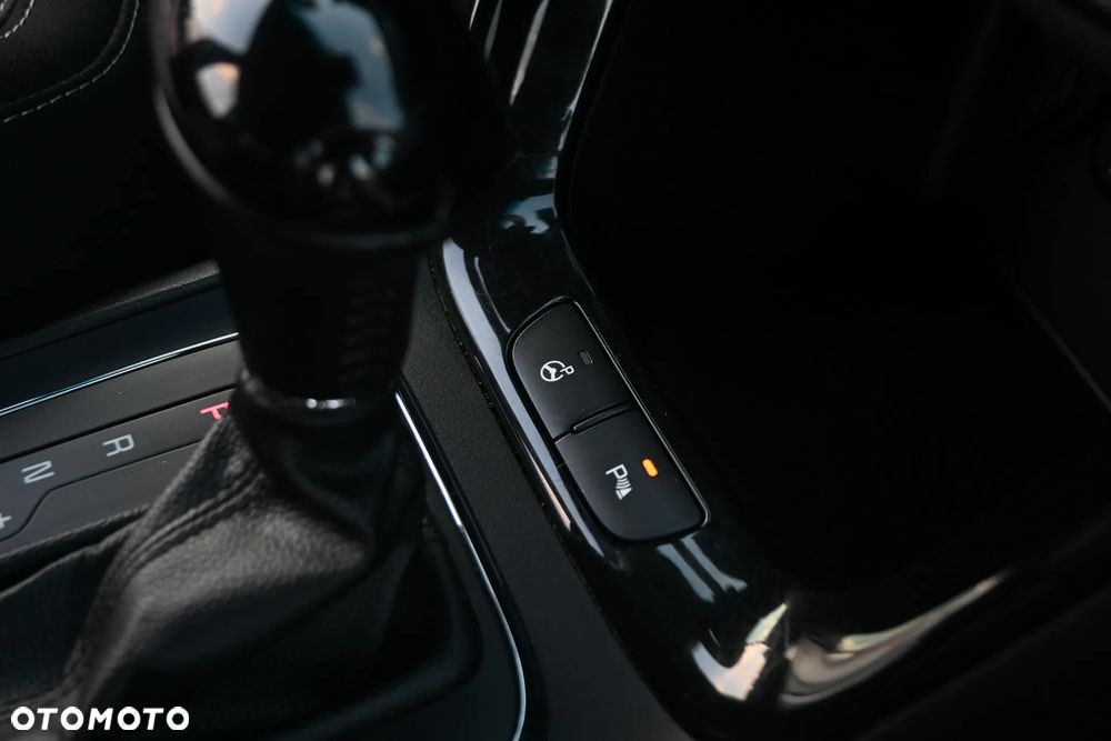 Kia Ceed 1.6 GDI DCT Platinum Edition - 32