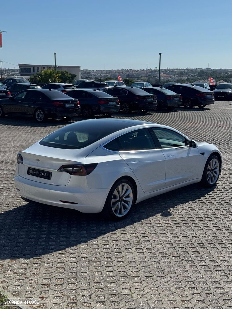 Tesla Model 3 - 7