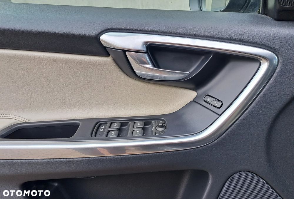 Volvo XC 60 D3 Drive-E Summum - 27